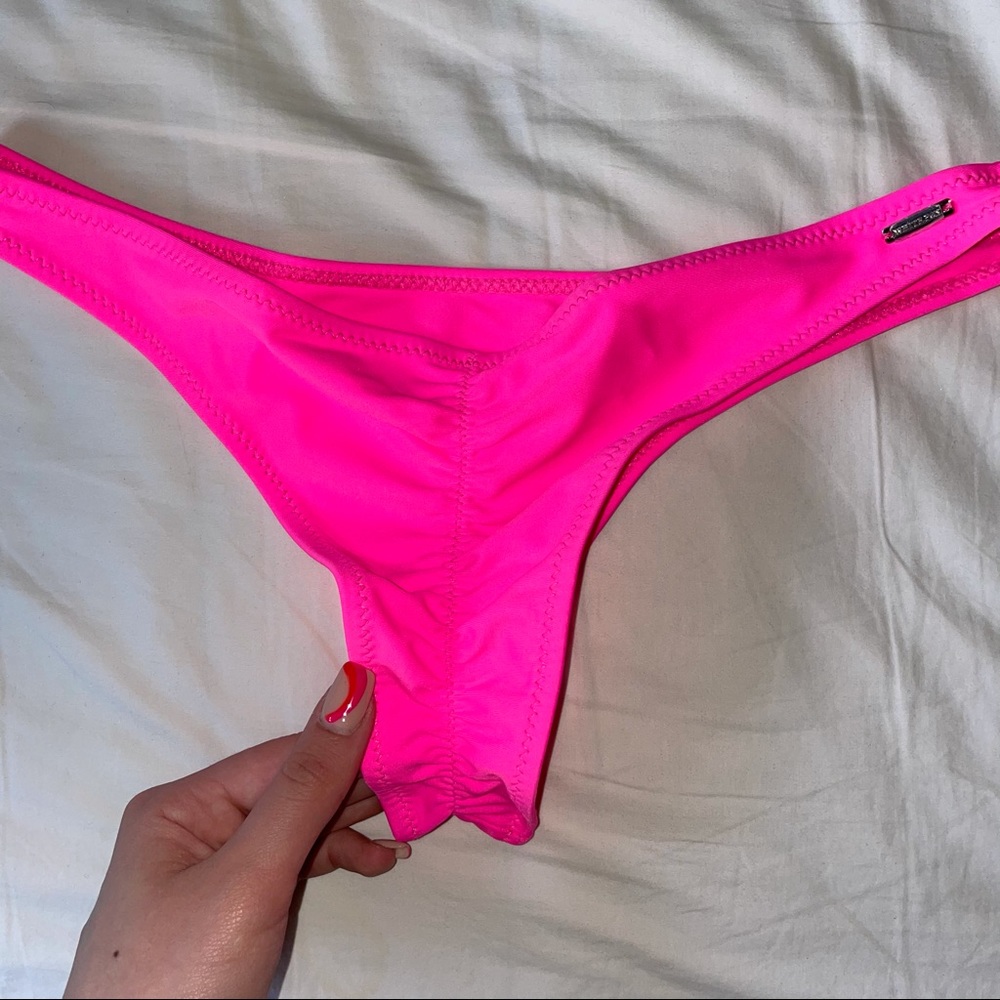 White Fox scrunch bikini bottom
